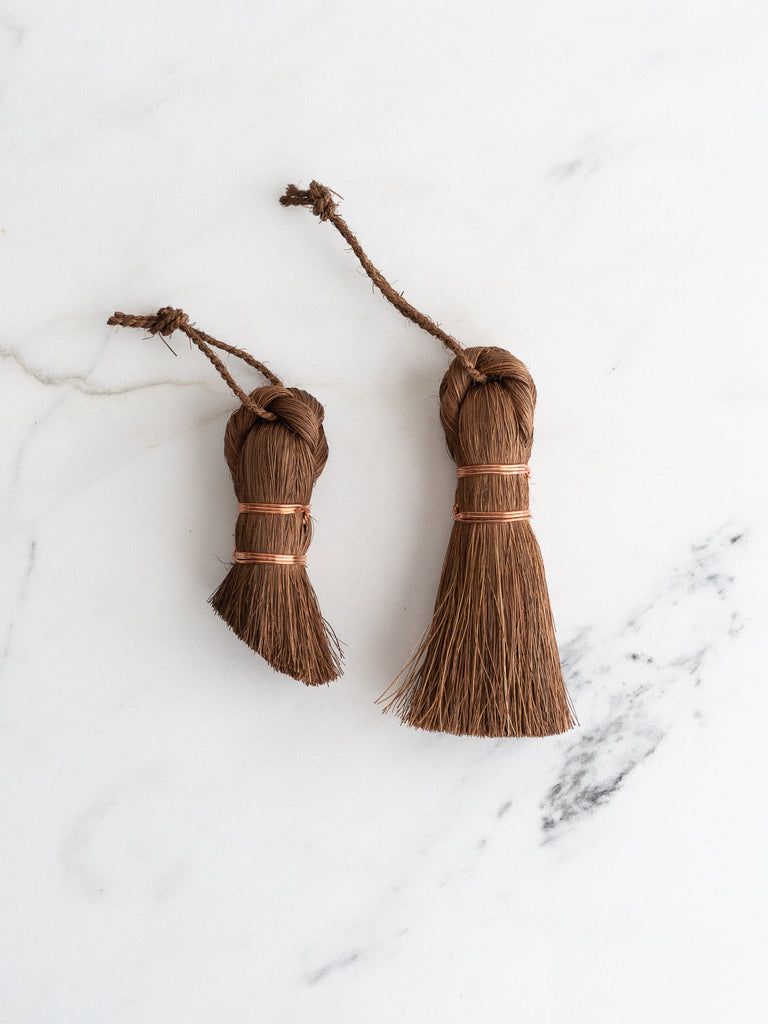 Palm & Copper Dust Brush