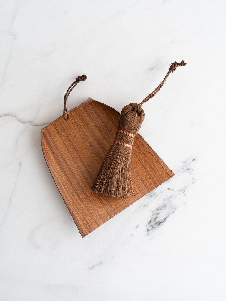 Palm & Copper Dust Brush