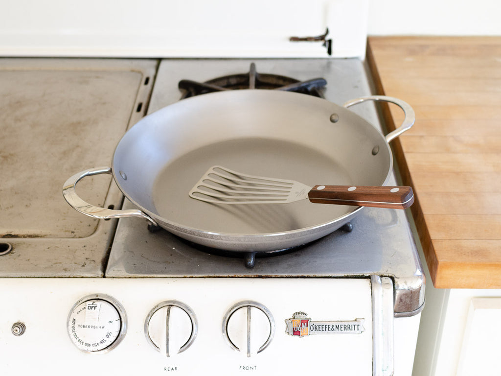 Mineral B Round Roasting Pan