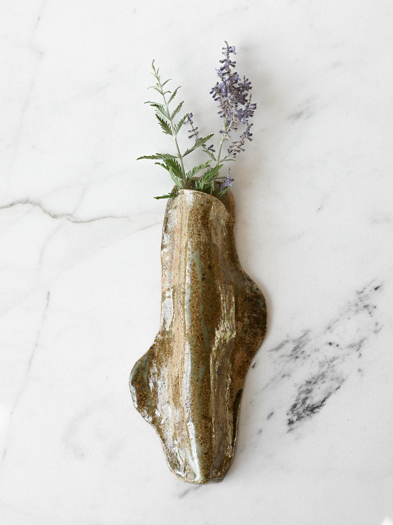 Hanging Vase in Moss Glaze