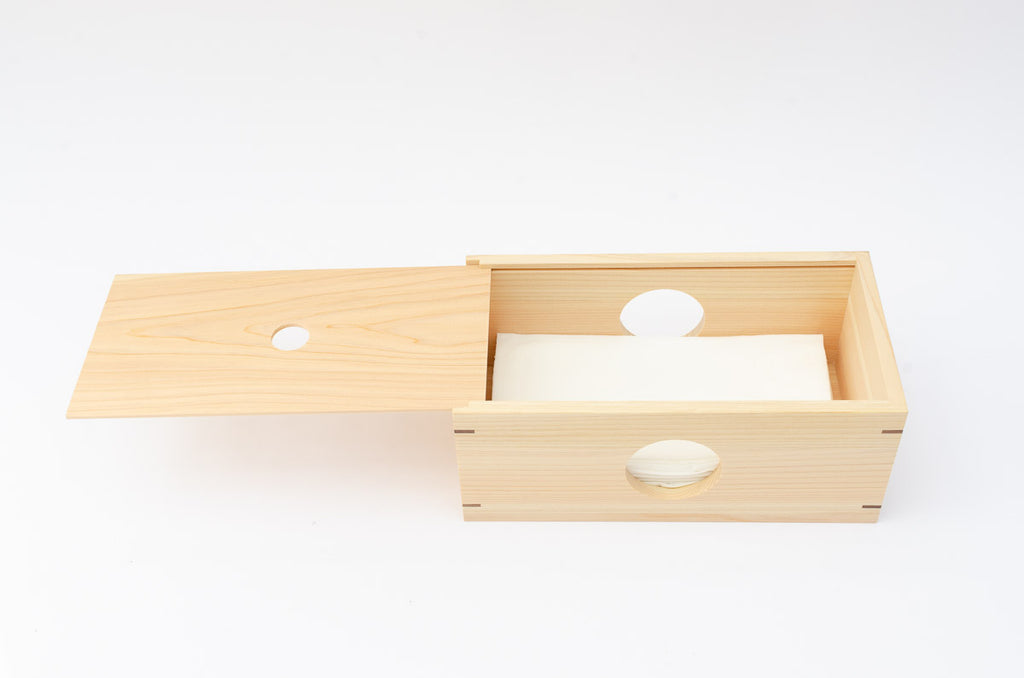 Sample - Hinoki Moon Tissue Box